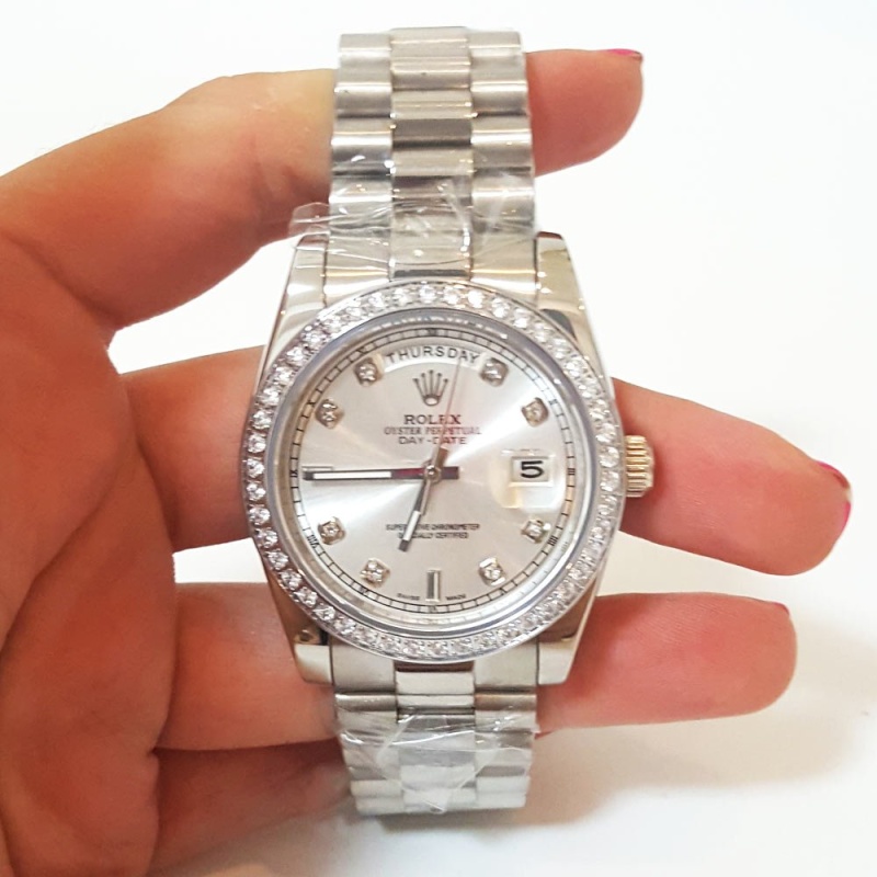 Rolex Day Date with Diamonds bezel replica