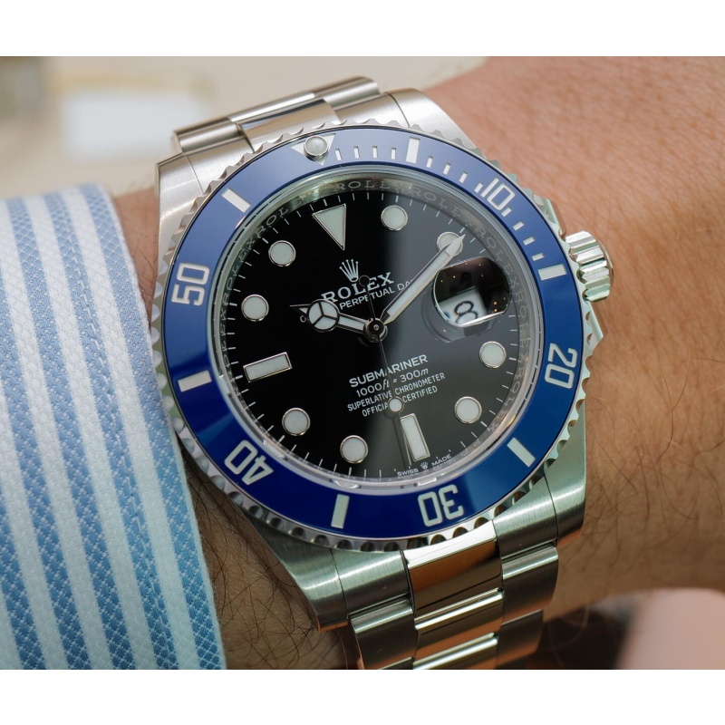 Rolex Submariner 126619LB watch 4 1
